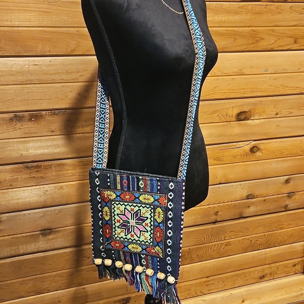 Boho Crossbody Bag Aztec/Mexican Design w Fringe & Wooden Beads Woven Pattern
